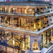 Nhật Bản có cửa hàng Starbucks lớn nhất thế giới?